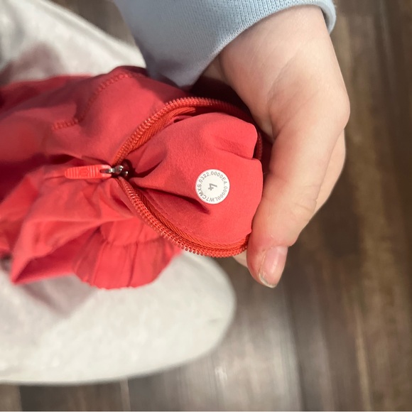 LULULEMON HOTTIE HOT SHORTS - Picture 4 of 4